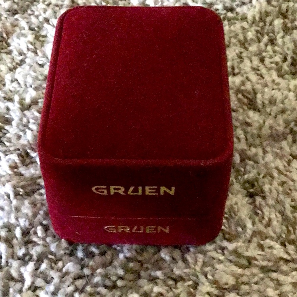 GRUEN UNISEX DIAMOND QUARTZ WATCH